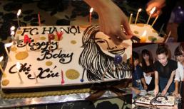 Hà Hồ tưng bừng cắt bánh mừng sinh nhật cùng fan Hà Nội