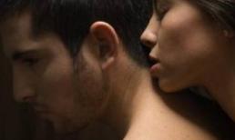 Lãnh cảm với “hàng thật” vì sớm dùng đồ chơi tình dục