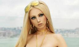 "Búp bê sống" khoe ảnh gây sốt