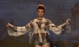 Mai Phương Thúy và Hồng Quế tỏa sáng trên sàn catwalk?
