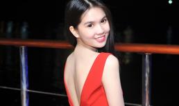 Ngọc Trinh rực sáng Tuần Châu với jumpsuit đỏ
