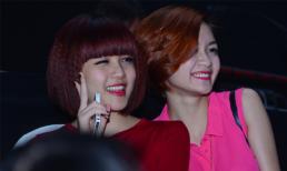 Thiều Bảo Trang dắt em gái đi xem The Voice