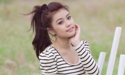 Bảo Nhi trẻ trung tung tăng giữa đồng xanh