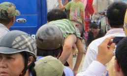 Vật vã nhìn xác con chết trôi