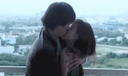 Midu nghẹt thở khi hôn Hà Việt Dũng