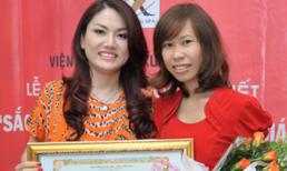 Thẩm Mỹ Xuân Hương hé lộ cây bút vàng