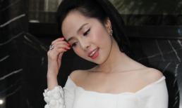 Quỳnh Nga váy trắng mơ màng giữa Hà Nội đầu đông