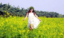 Giới trẻ vào mùa tạo dáng bên cánh đồng hoa cải