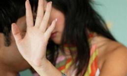 Luyện thi vào lớp 10, thầy giáo “yêu” trò nhiều lần tại phòng học