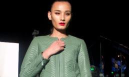 Lê Thúy lướt sàn catwalk ở độ cao 200m