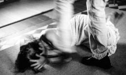 Con dâu bị ép làm nô lệ tình dục cho bố chồng