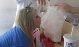 Những hình ảnh vô duyên có 1-0-2 của phụ nữ nơi công cộng (P12)