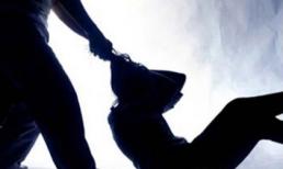 Siết cổ người yêu đến chết tại phòng tắm