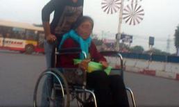 “Tập đoàn” giả què ngồi xe lăn bán kẹo kiếm nghìn đô một tháng