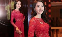 Hoa hậu Đặng Thu Thảo kín đáo mà gợi cảm với đầm ren đỏ