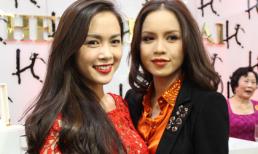 "Cặp song sinh" Ngọc Oanh - Ngọc Anh lần đầu tái ngộ