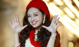 Đón Giáng sinh ấm áp cùng cô nàng Trang MC