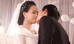 Thanh Thức hôn Ái Phương ngọt ngào