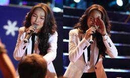 Hiền Thục bật khóc "nức nở" trên sân khấu