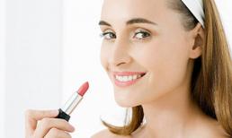 Phụ nữ sẽ 'ngu dần' nếu dùng nhiều son môi?