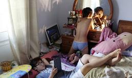 Những hình ảnh đồng tính của Việt Nam gây sốt báo giới Trung Quốc