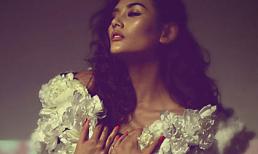  Hoàng Yến gây “ảo giác” từ vẻ đẹp mê hoặc