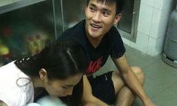 Ảnh "sốt sình sịch": Công Vinh "lăn vào bếp" với Thủy Tiên