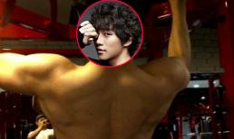 Fans xao xuyến vì tấm lưng trần gợi cảm của Junho (2PM)