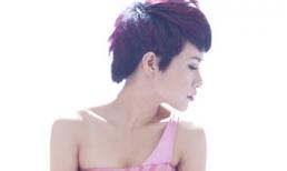 Uyên Linh: “Đã được tặng nhiều sô-cô-la…”