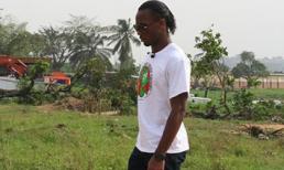 'Voi rừng' Drogba xây bệnh viện cho người nghèo