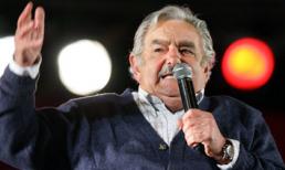 Đến lượt Tổng thống Uruguay lên tiếng bênh vực Suarez