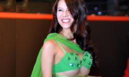 Những 'bộ ngực bị... tuýt còi' của kiều nữ Việt