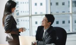 Sinh viên khốn đốn gọi “sếp” bằng… anh