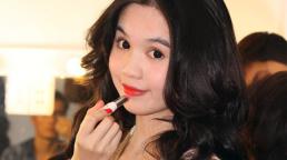 Ngọc Trinh lạ với tóc xoăn xinh như búp bê