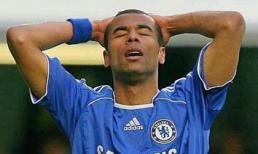 Làm loạn, A. Cole sẽ phải cuốn gói khỏi Chelsea 