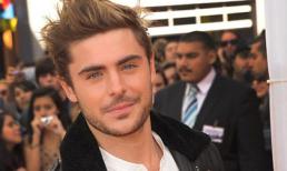 Zac Efron đánh rơi bao cao su trên thảm đỏ