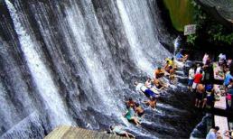 Kinh ngạc nhà hàng thác nước