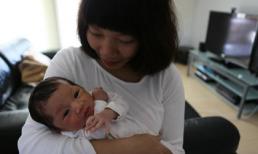 Cận cảnh con gái yêu của Diva Hà Trần 