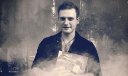 'Khám phá'... chàng ca sỹ ngoại hát nhạc Việt nổi tiếng