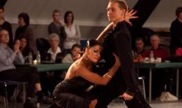 Cặp vũ công Top 3 thế giới mở màn Bước nhảy Hoàn vũ 2012