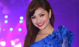 Đằng sau sự hào nhoáng của giới "chân dài"