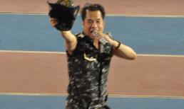 Ảnh, clip độc: Ngọc Sơn, Trấn Thành quậy tung SVĐ Thống nhất