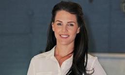 Danielle Lloyd tự tin với vòng 1 'màn hình phẳng'