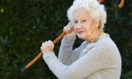 Kẻ cắp gặp bà già