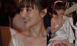 Lên tivi, “tiểu Châu Tấn” vô tình hớ hênh