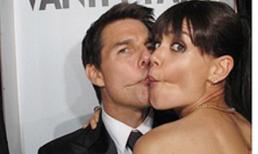 Vợ chồng Tom Cruise "tự sướng"