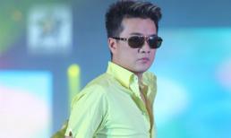 Đàm Vĩnh Hưng nổi bật trên sàn catwalk