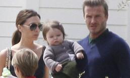 Harper Beckham mặc điệu đà đón Lễ phục sinh