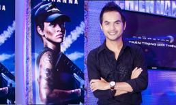 Đức Tiến cười "thả ga" tạo dáng... cùng Rihanna