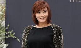 "Nữ hoàng gợi cảm" Kim Hye Soo diện giày cao 20cm!